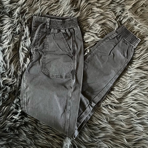 American Eagle High Waisted Jegging Joggers - Size 4 | Color: Dark Grey - Picture 2 of 5